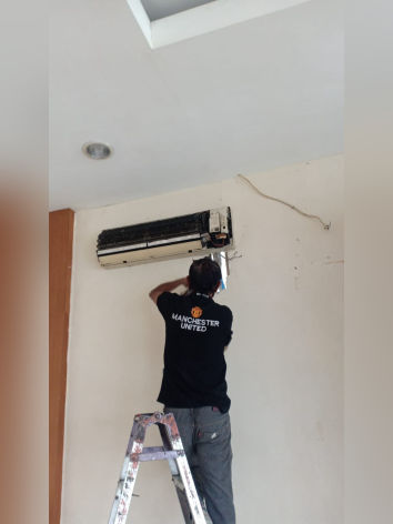 Pemasangan AC 2PK di Hotel Bisanta